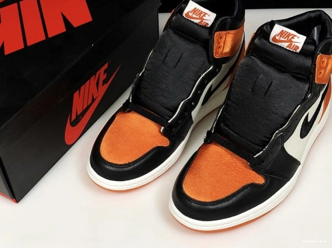 HYPE Air AV3725-010 Womens Jordan Satin 1 Retro Backboard Shattered 0719